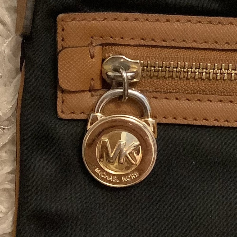 EUC Michael Kors Nylon Crossbody - Picture 3 of 13